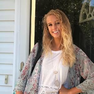 Meet your Posher, Victoria